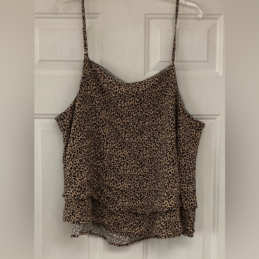 🤎🖤🐆🖤🤎Forever 21 Animal Print Camisole with Adjustable Straps